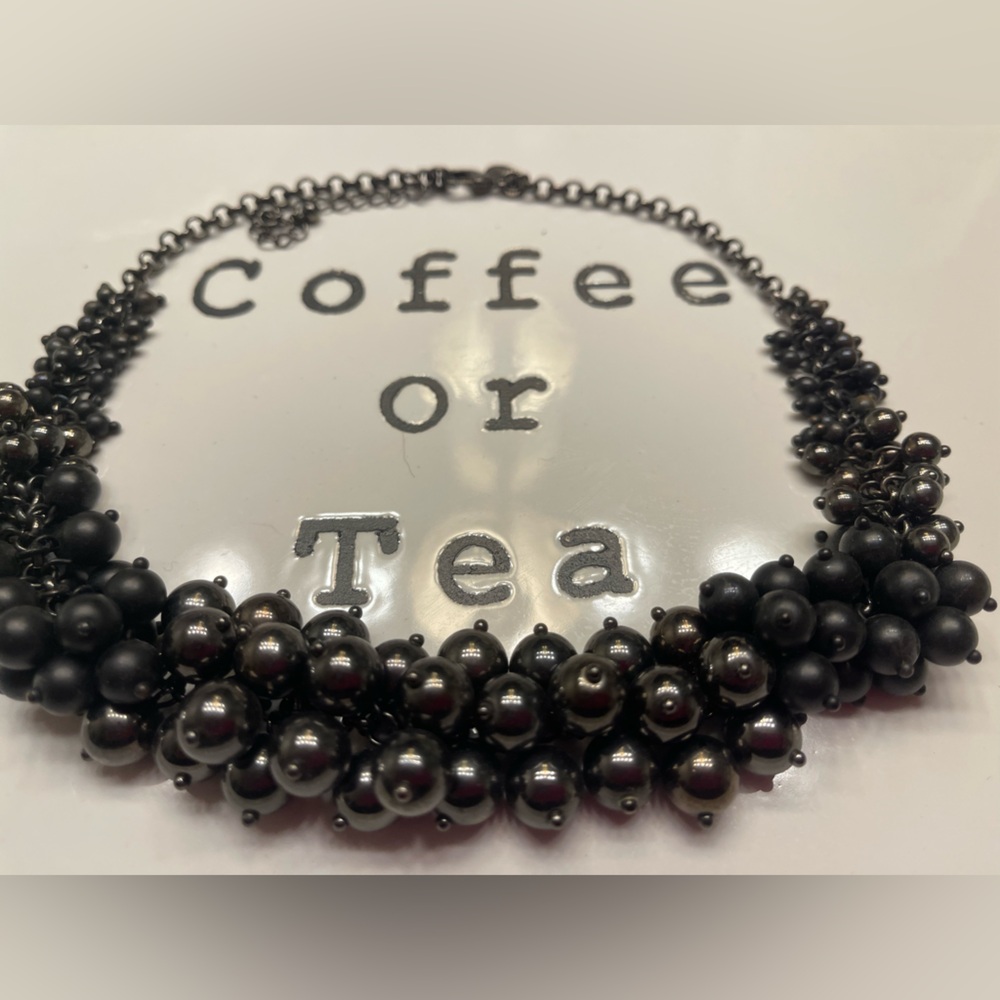 NWOT-Beautiful Lia Sophia Elegant Black Beaded Necklace